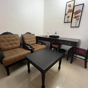 Hotel Gee Bee Palace, Angamali